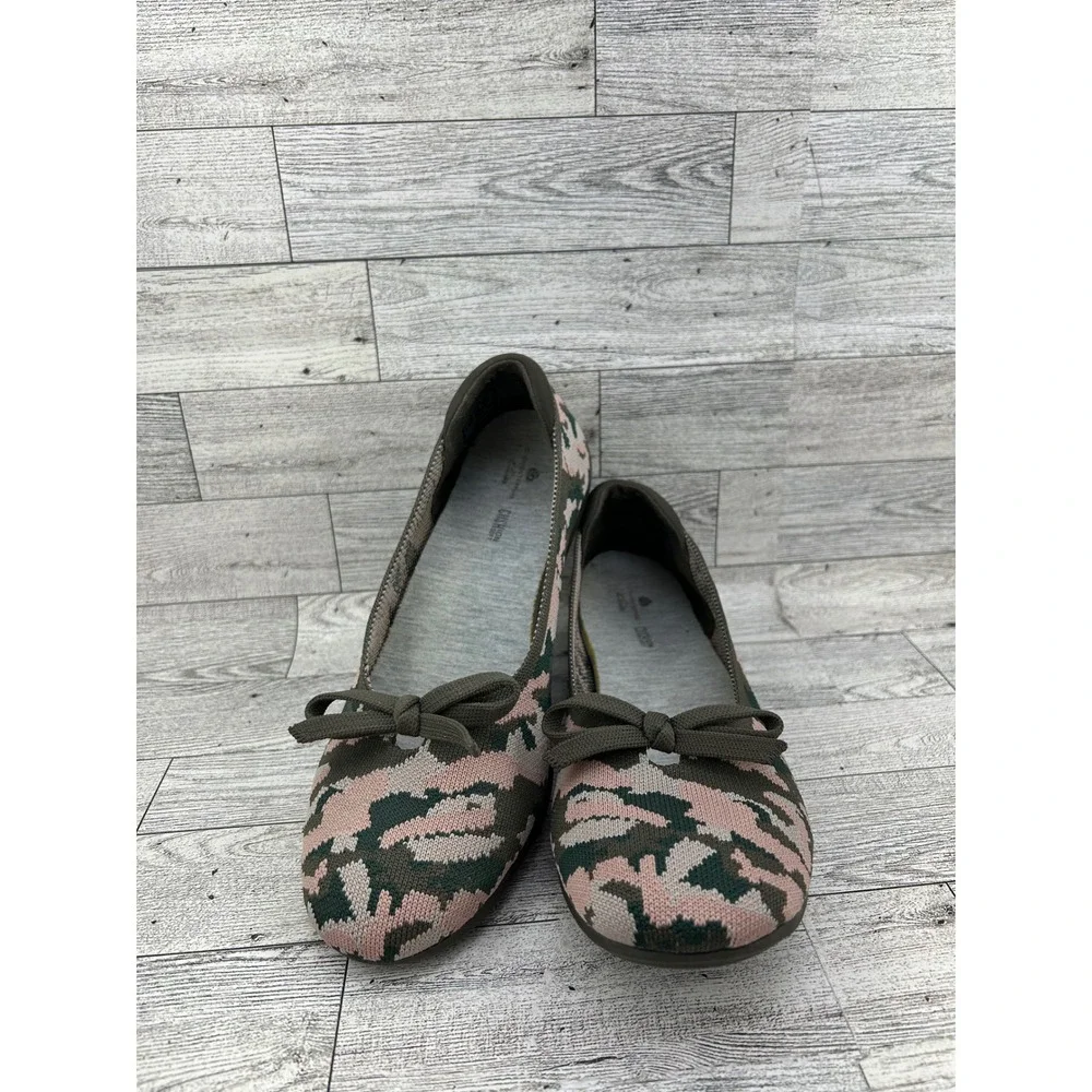 Clarks Women Camo Ballet Flats Pink Green‎ Brown Bow Slip On Shoes Size 8M